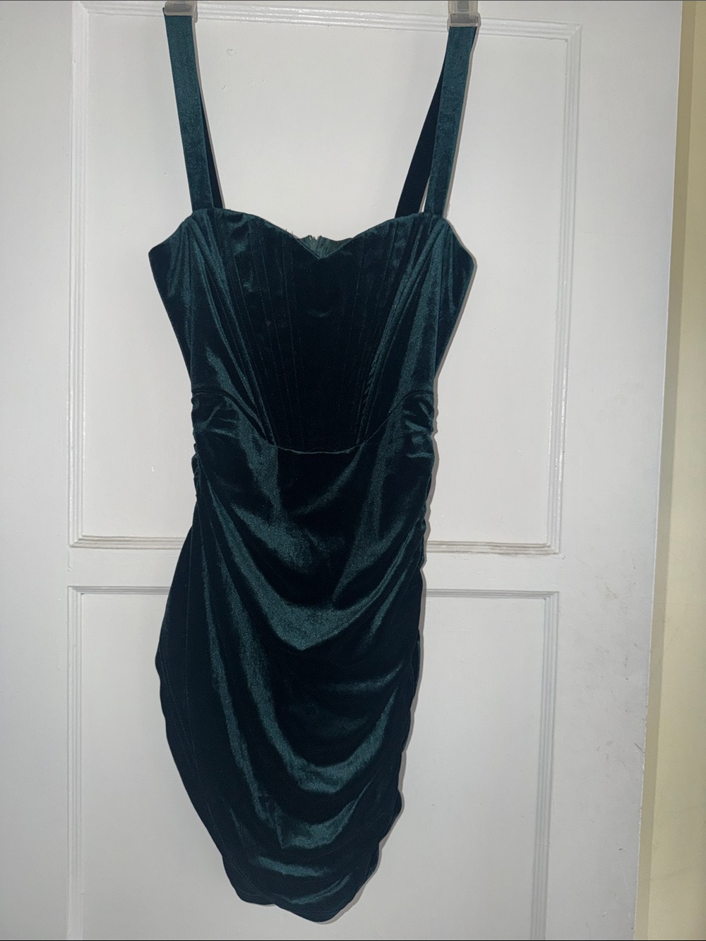 Velvet Sweetheart Mini Dress in Deep Green